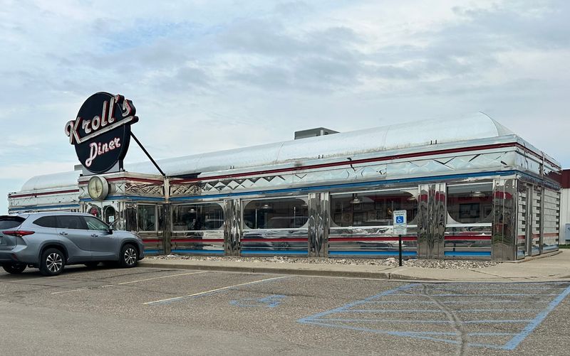 Kroll's Diner, Mandan