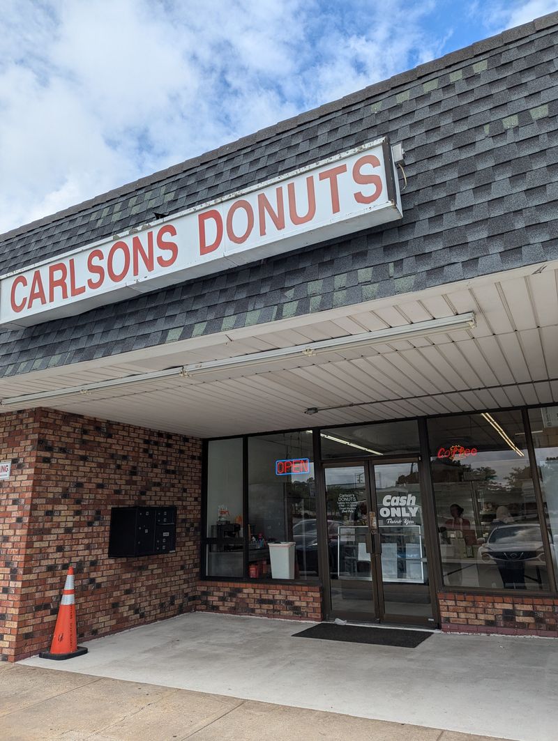Carlson’s Donuts