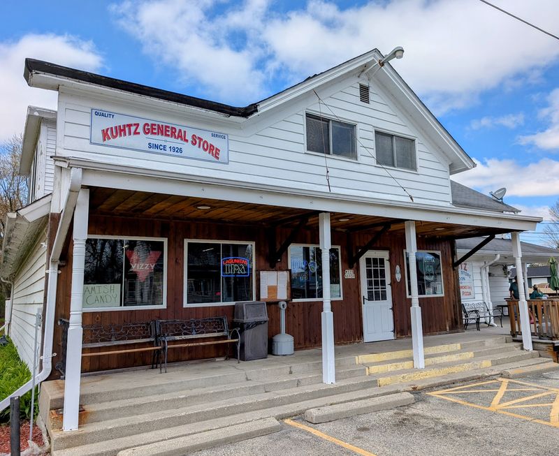 Kuhtz General Store Food & Spirits