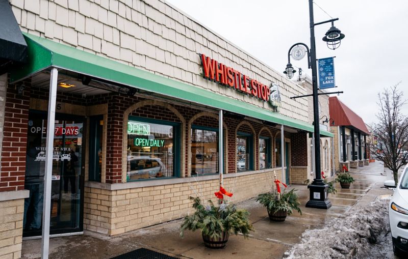 Whistle Stop Café – Fox Lake (15 E Grand Ave)