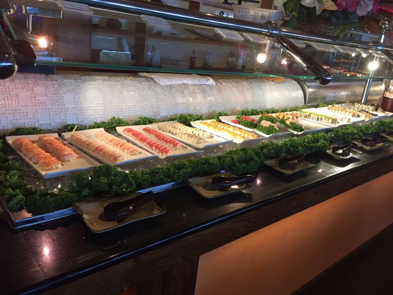 Kumo Japanese Seafood Buffet, Parma