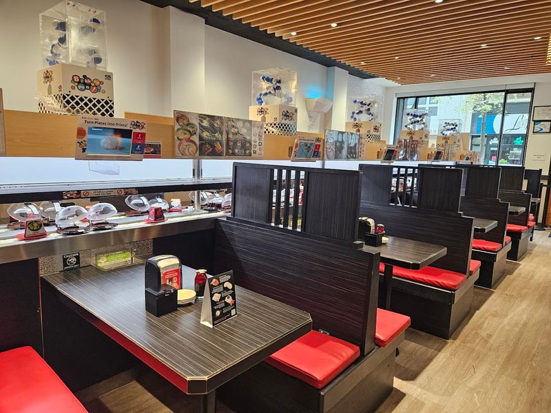Kura Revolving Sushi Bar, Philadelphia, Pennsylvania