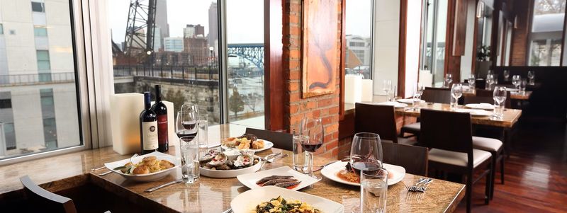 Casa La Luna – Cleveland