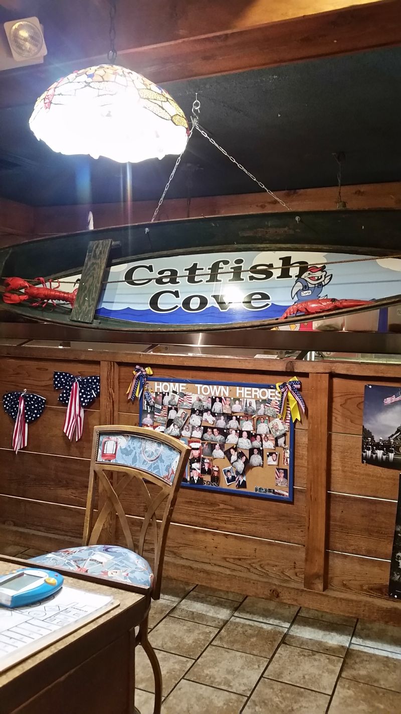 Catfish Cove, Fort Smith