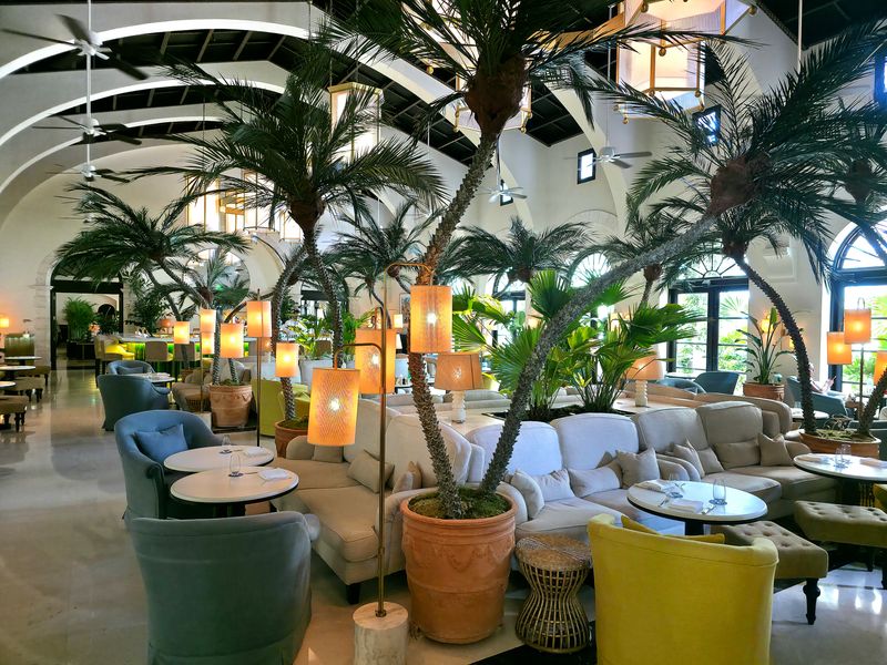 Lido Restaurant At Four Seasons Hotel