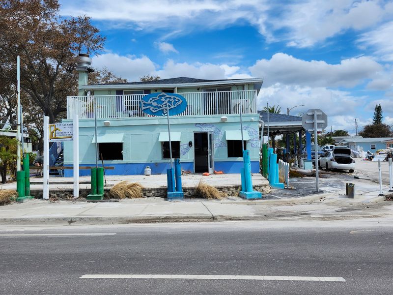 Dockside Dave's – Fort Myers Beach