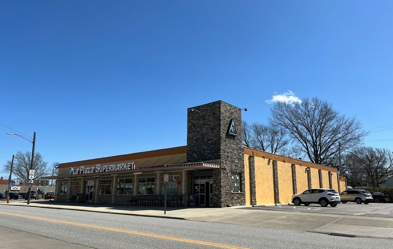 La Plaza Supermarket, Cleveland La Plaza Supermarket, Cleveland