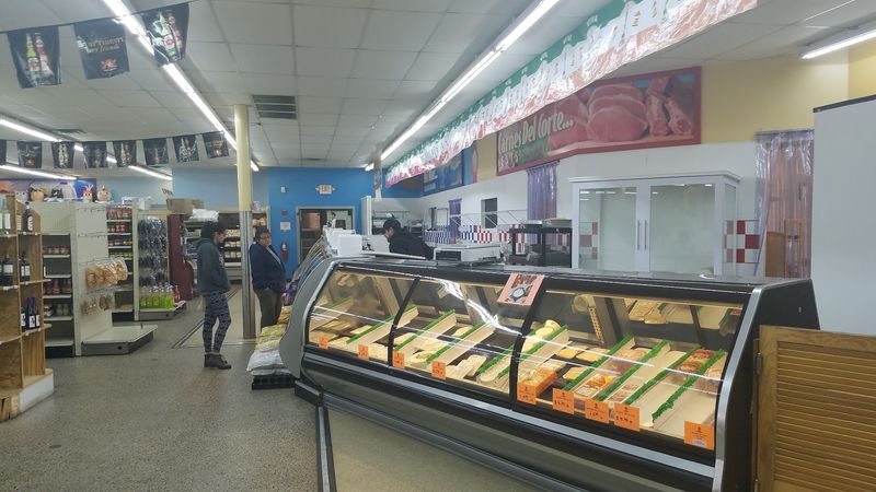 La Plaza Supermarket, Cleveland La Plaza Supermarket, Cleveland