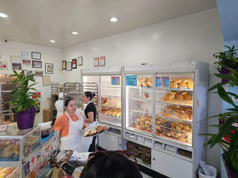 La Purisima Bakery, Glendale