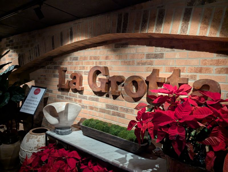 La Grotta Ristorante Italiano