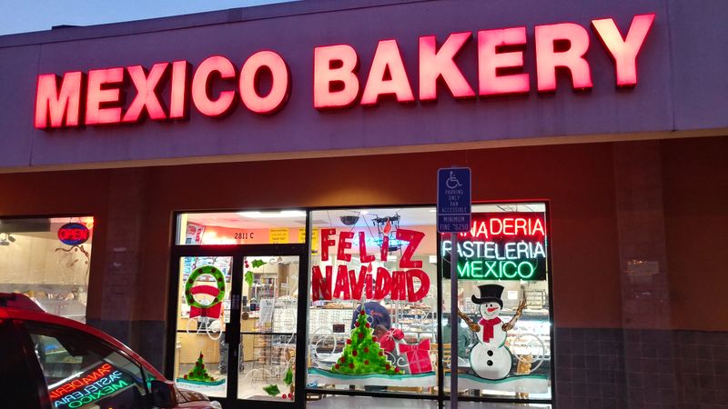 Mexico Bakery - Torta Fuel And Flan Dessert 