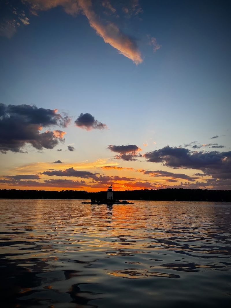 Ladies Delight Lighthouse, Cobbosseecontee Lake