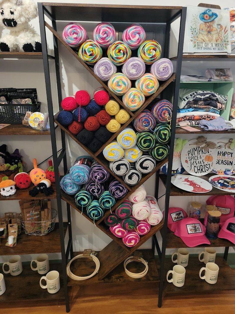 Ladybugz Quilt & Yarn Co.