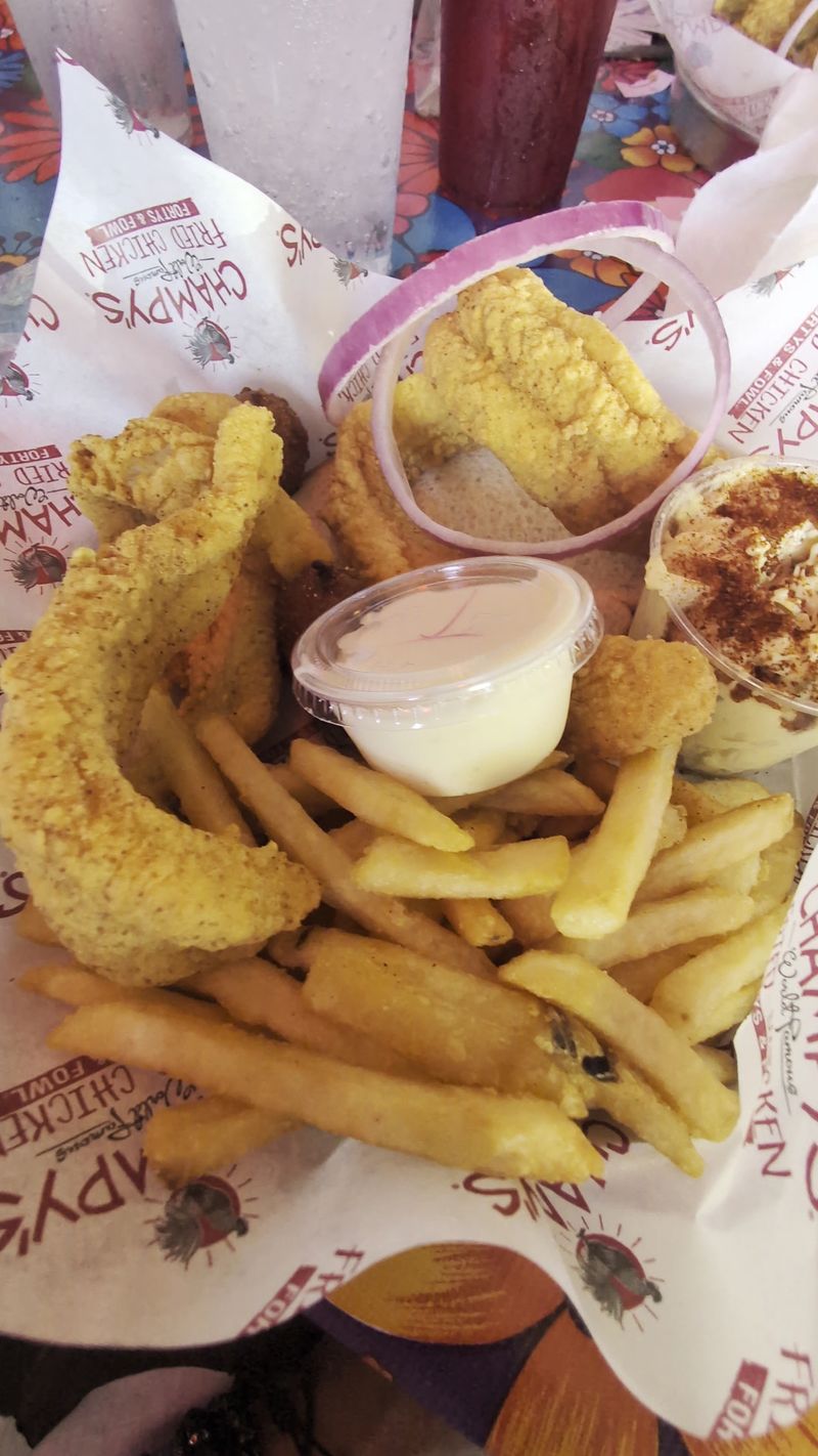 Champy’s Famous Fried Chicken, Chattanooga