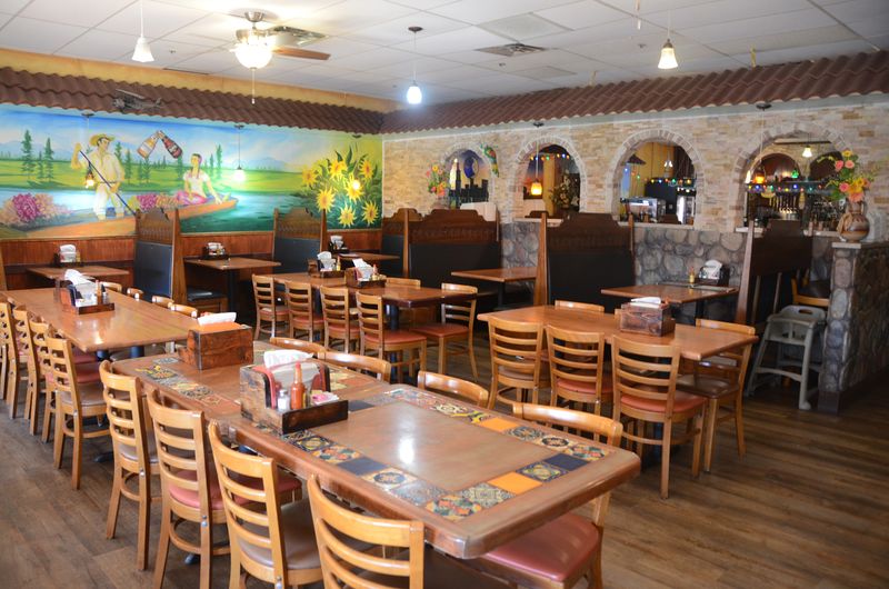 Xochimilco Authentic Mex (Iles Ave) – Springfield
