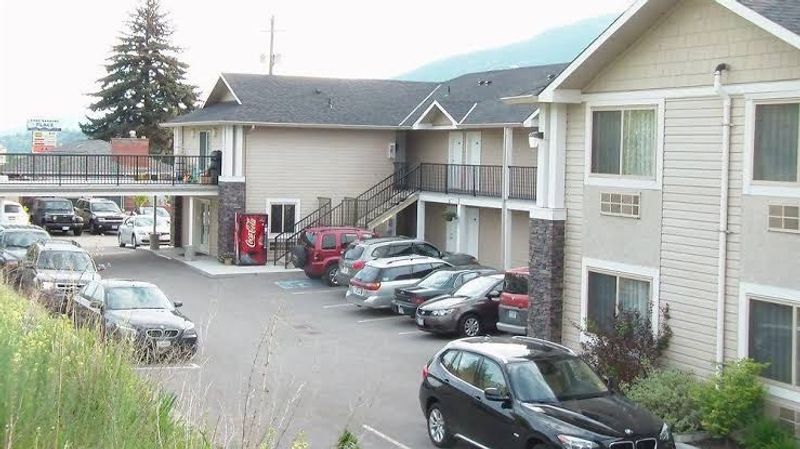 Lake Country Inn
