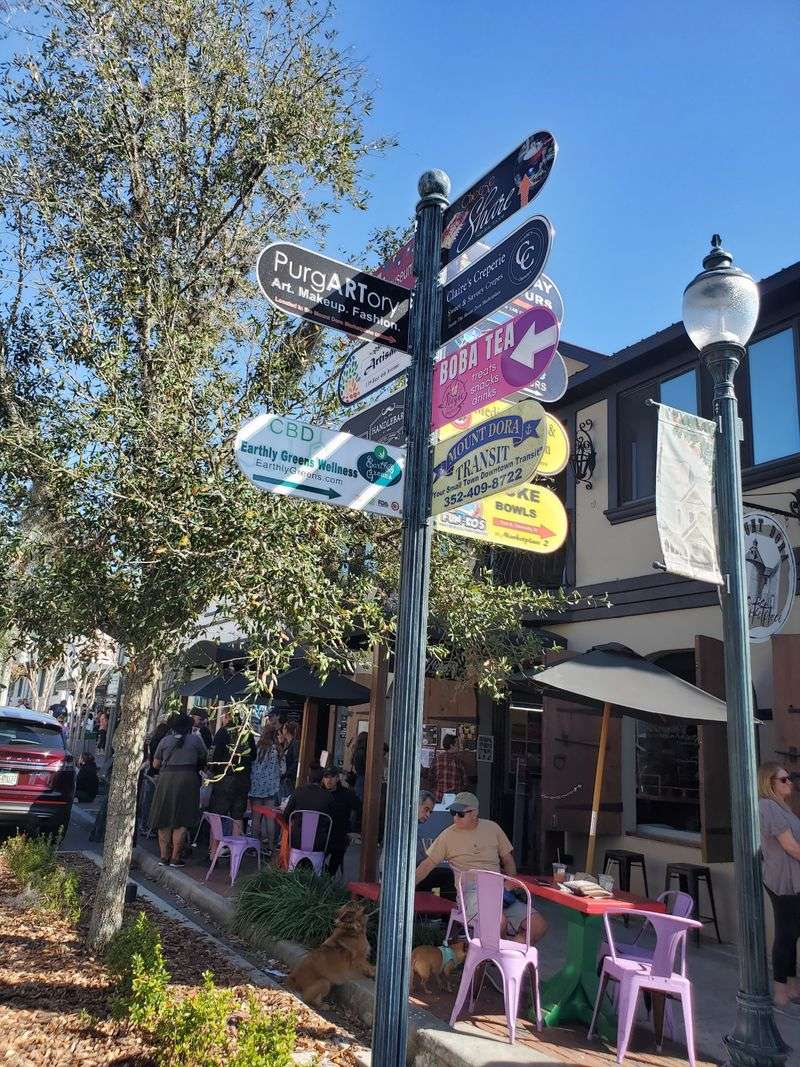 Café Culture and Sweet Tooth Strolls