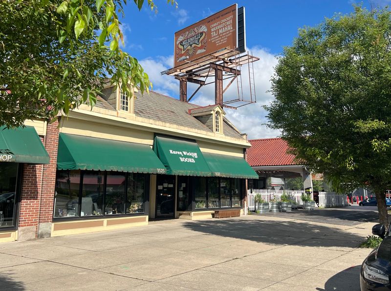 Karen Wickliff Books – Columbus (Clintonville)