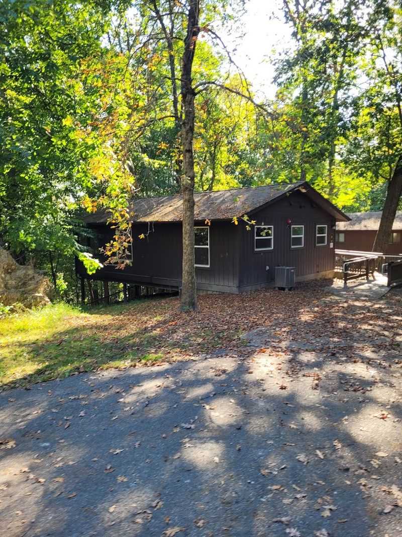 Dillon State Park Cabins, Nashport, Ohio