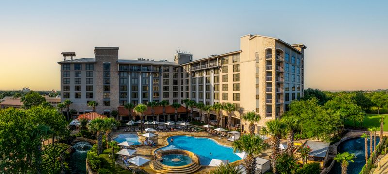 Lakeside Restaurant At Horseshoe Bay Resort