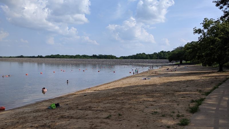 Carlyle Lake, Carlyle