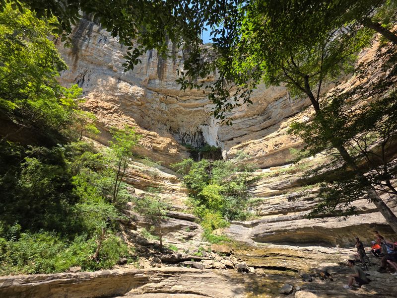 Hemmed-in Hollow Trail via Compton Trailhead, Compton
