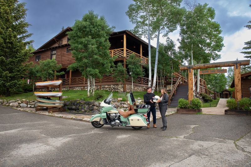 Huntington House Tavern