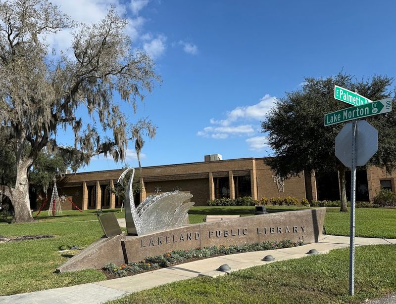 Lakeland Public Library