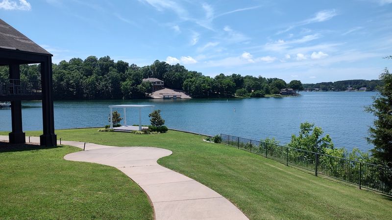 Lakepoint Restaurant