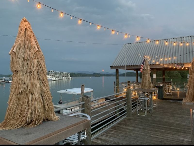 Harbor Grill at Mountain Cove Marina – Douglas Lake (Sevierville)