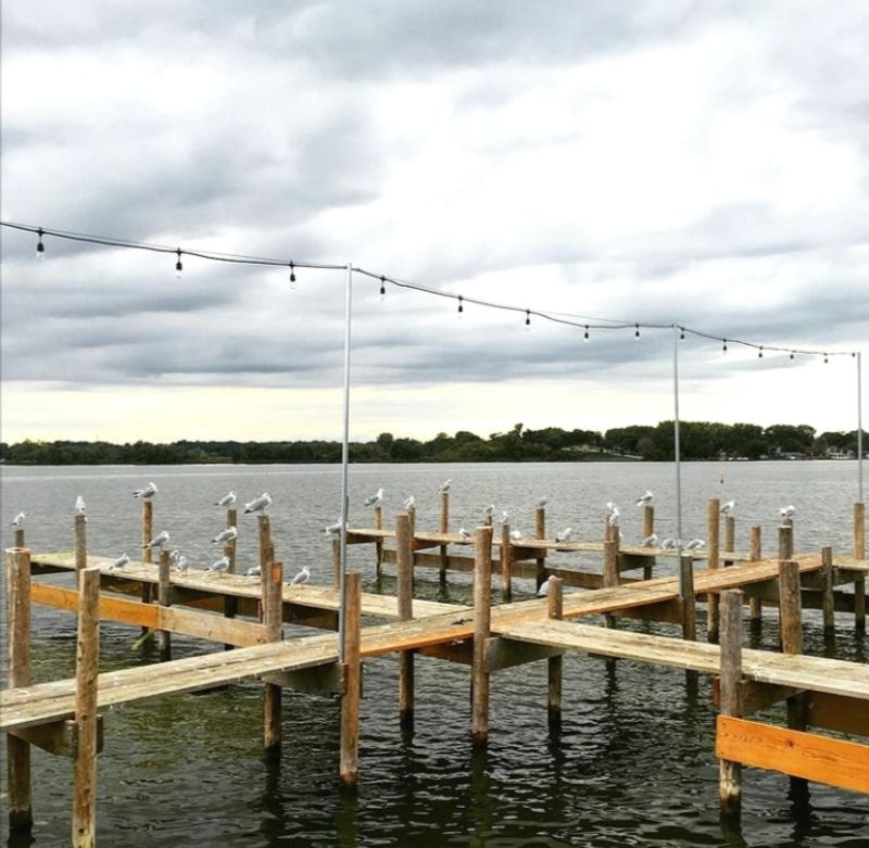 Lakeside Dining Supplies the Day’s Final Pause