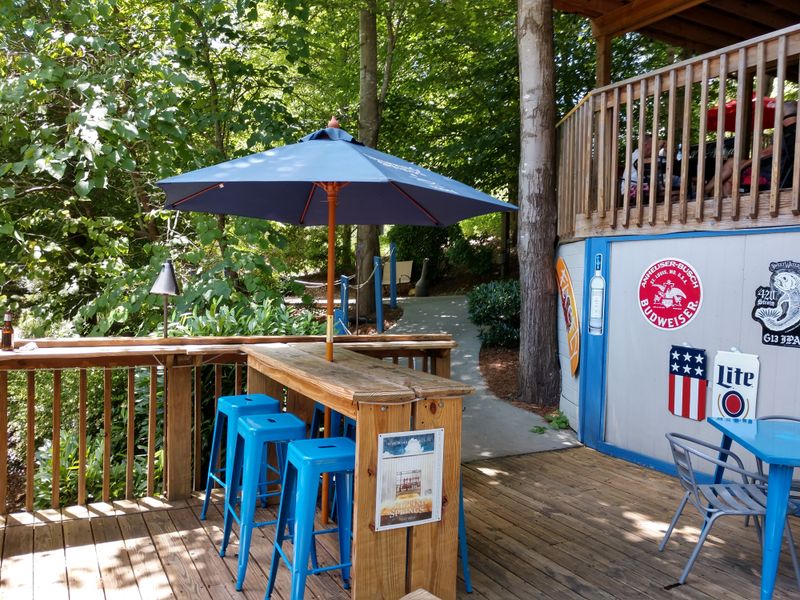 Cheers at Choto – Fort Loudoun Lake (Knoxville)