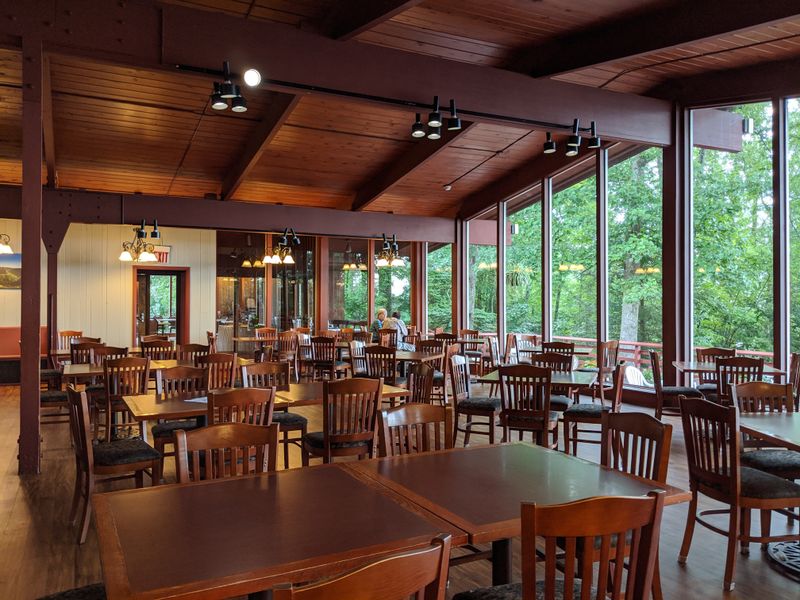Rhododendron Restaurant, 627 Commission Circle, Breaks – Breaks Interstate Park