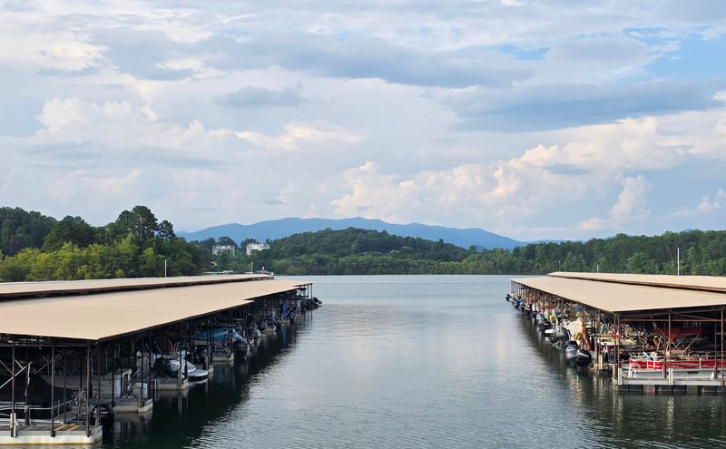 Marina Station, Hiawassee