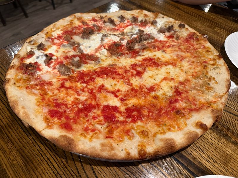 Denino's Pizzeria & Tavern – New York