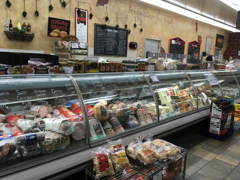 Lariccia’s Italian Marketplace, Boardman