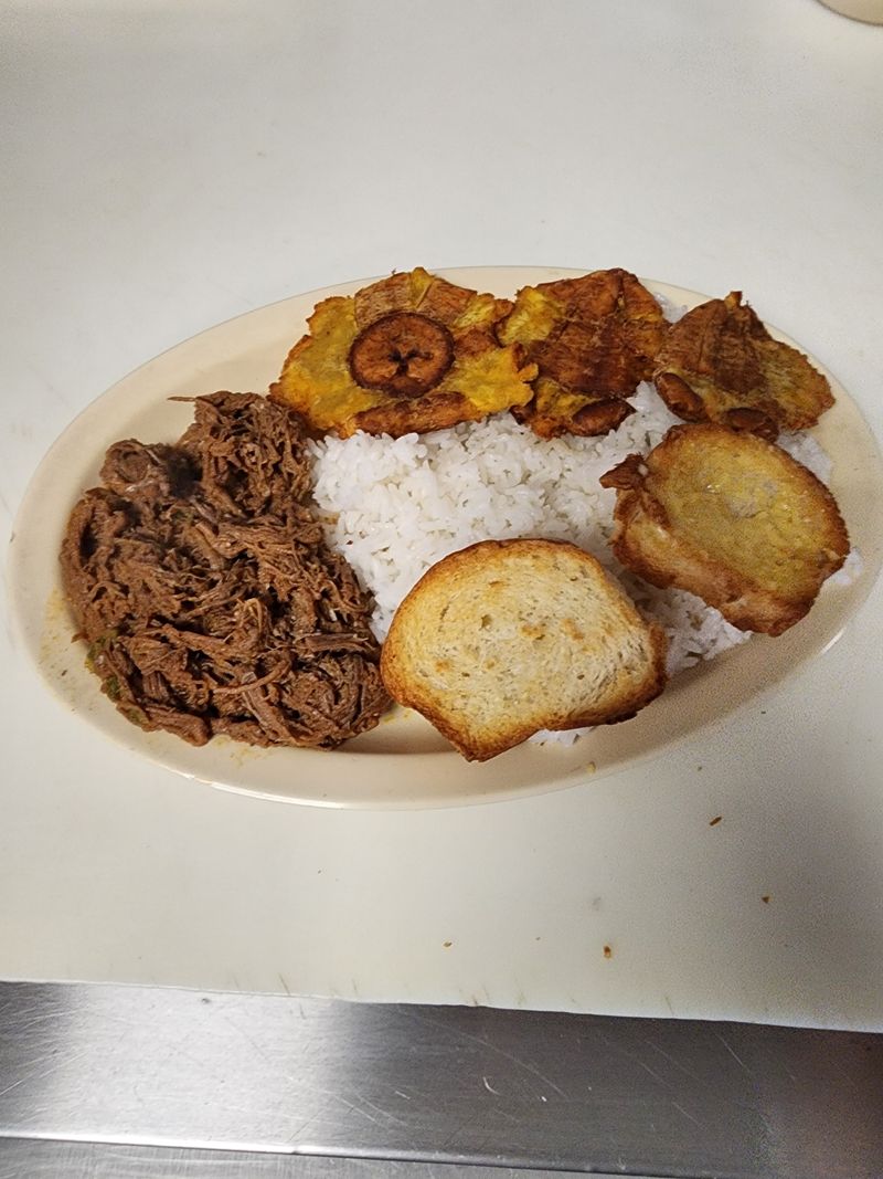Sarussi Cafeteria – Hialeah (Miami area)