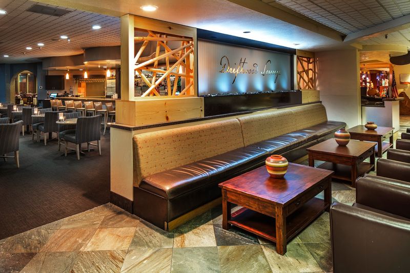 Driftwood Lounge At Lake Powell Resort, Page