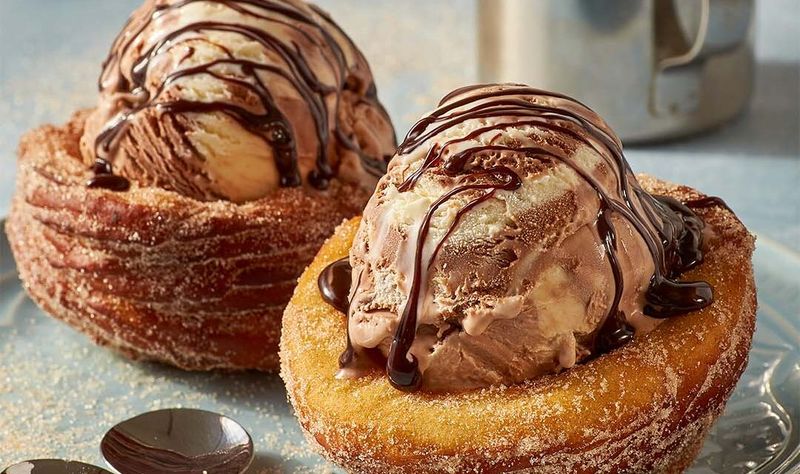 Churro Cheesecake Swirl