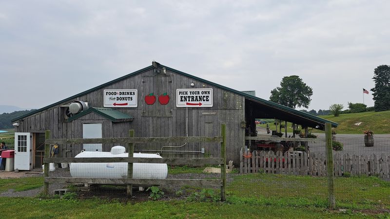 Lawrence Farms Orchards