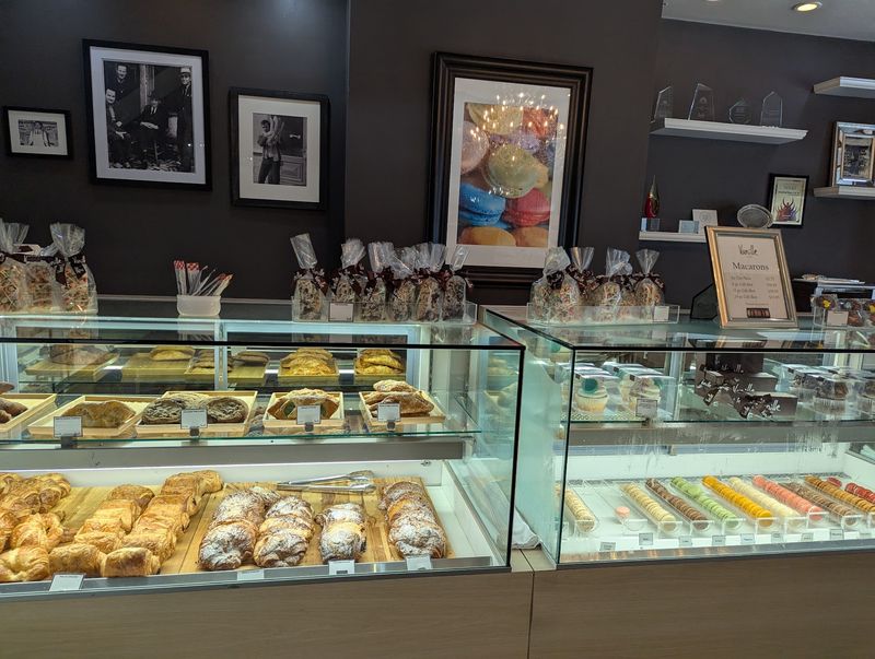 Layered Pastries Worth Buying by the Box