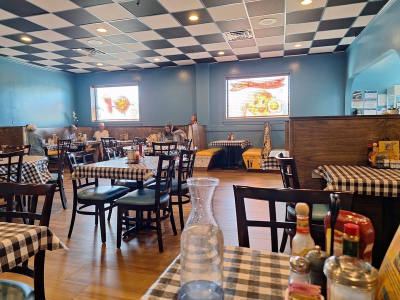 Lazy Daisy Diner + Cafe, Urbana