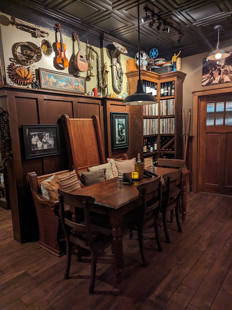 2 Chez Restaurant – Peoria