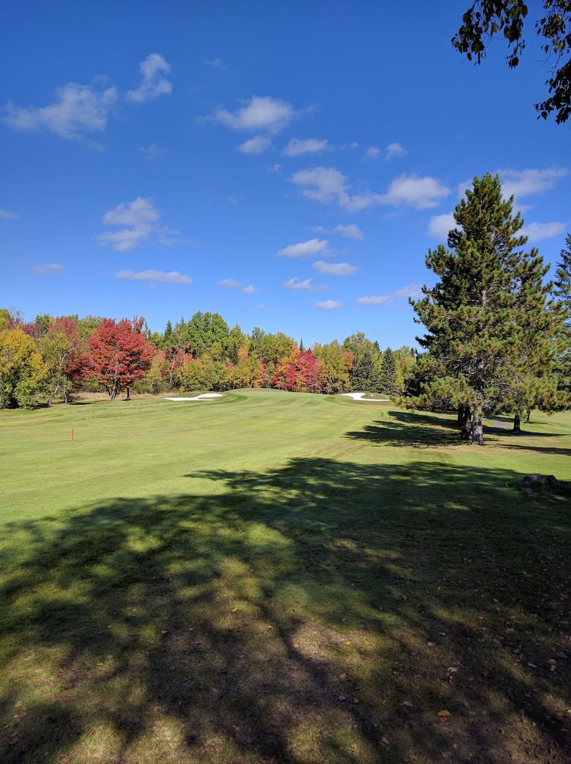 Leaf Peeping That Steals The Show