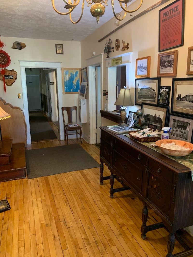 Learn A Little Town History While You Are There Learn A Little Town History While You Are There