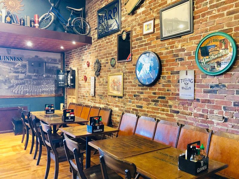 Leary's Landing Irish Tavern (Bar Harbor)