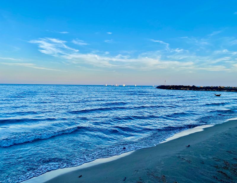 Leave Space For Quiet Beaches Leave Space For Quiet Beaches