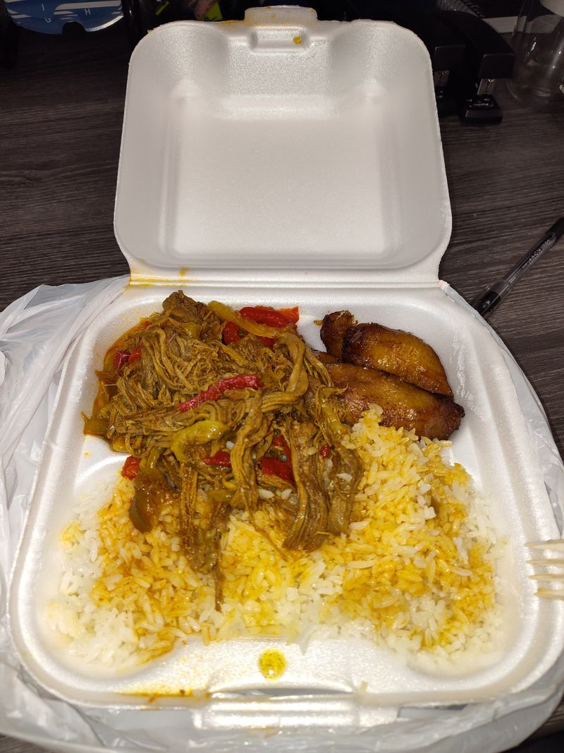 Villa Pinar Cuban Cafeteria – Summerfield