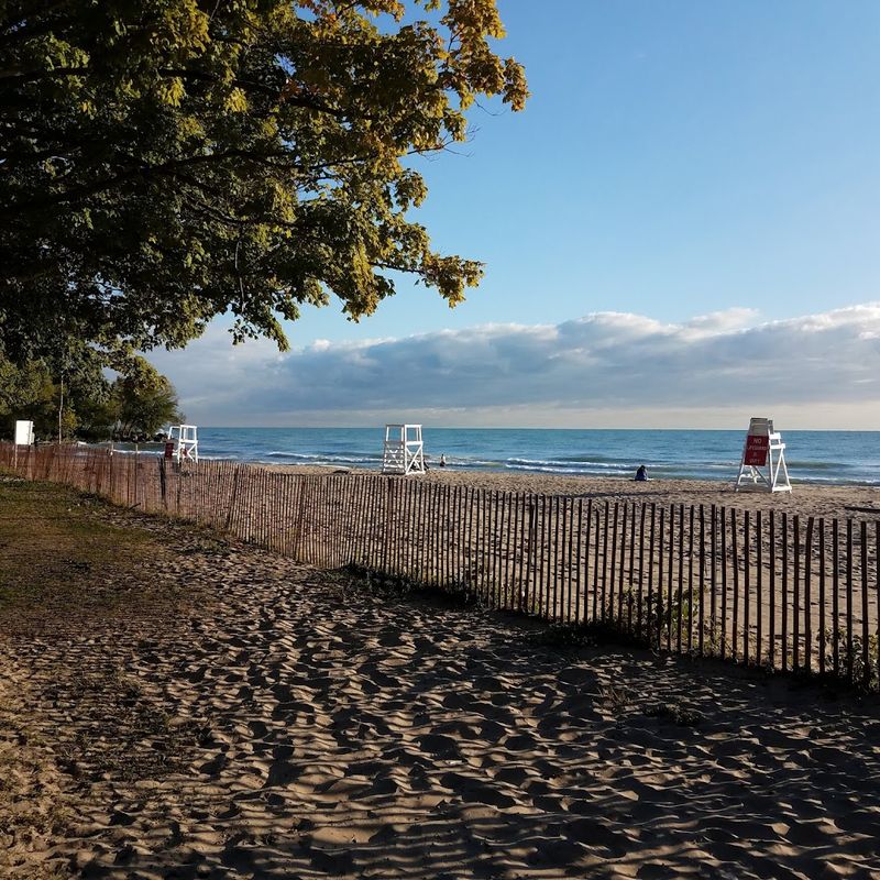 Lee Street Beach, Evanston