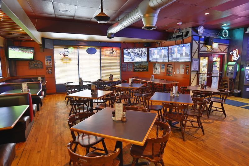 Legends of Aurora Sports Grill, Aurora